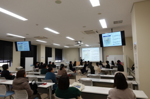 高校生のための看護学を学ぶ公開講座の風景写真