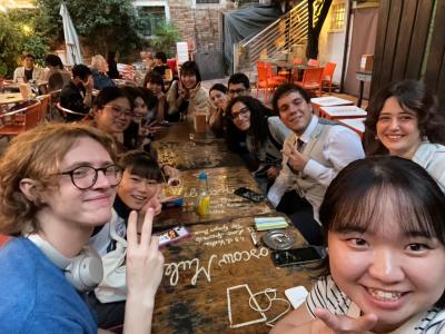 フォスカリの学生と夕食