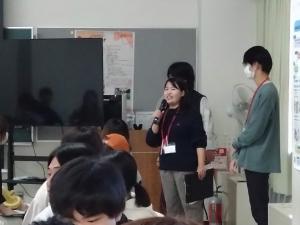 ２