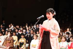 令和６年度卒業式・学位授与式 答辞1 写真