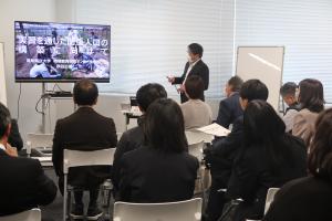 第二部「若者」の様子