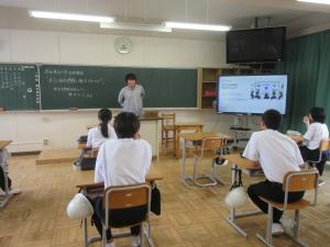 安田中学校