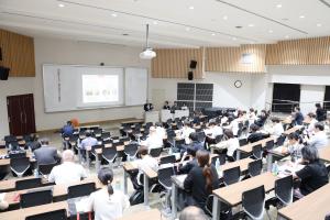 会場全体の様子