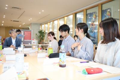 市長と話している様子