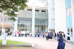 池キャンパス開場の様子