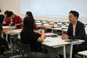 文化学部個別相談の様子