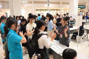 3-3.手話体験【加工済】IMG_3518
