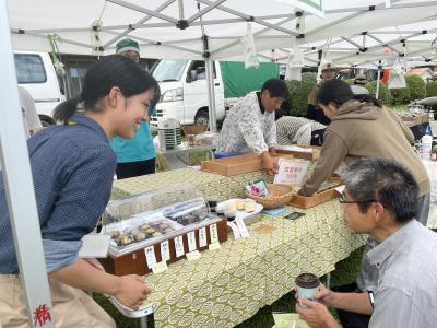 ツノチャマルシェの様子